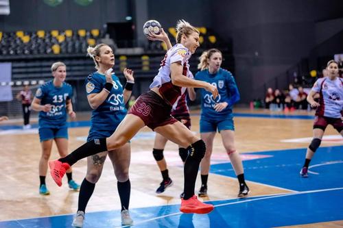 Laura Popa marchează un nou gol cu Minaur FOTO Dan Potor (Sf. Gheorghe)