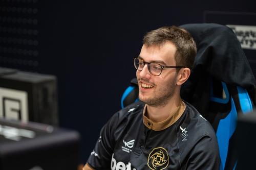 Mudgolems face senzație la ESL Germany One