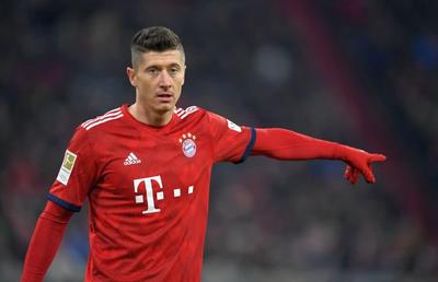 Șocant! Cum a vrut să-l șantajeze fostul impresar pe Robert Lewandowski