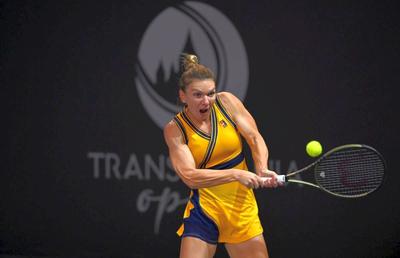 Nici Dracula nu o poate opri! Simona Halep, calificată într-o finală de vis la Transylvania Open