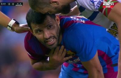 Probleme de respirație pentru Aguero » Barcelona - Alaves, întrerupt