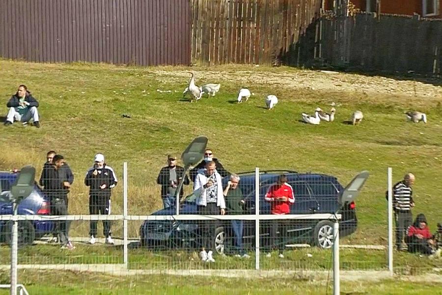 Imagine surprinsă de TelekomSport la meciul Filiași - Hermannstadt Cupa României, umplută cu apă chioară