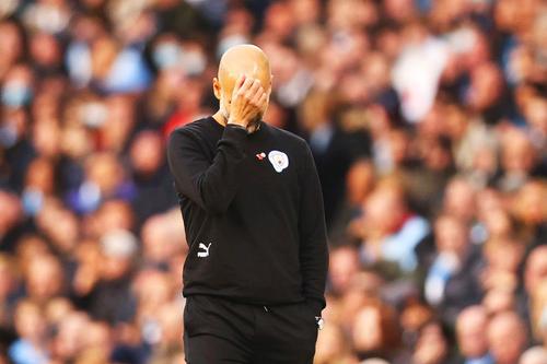 Manchester City și Liverpool, ultimele două campioane ale Angliei, s-au încurcat în etapa cu numărul 10 din Premier League.