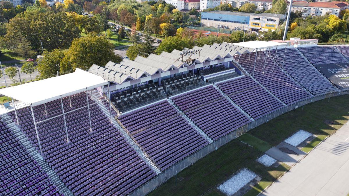 Protest organizat în Timișoara: „Vedem cum peste tot în țară se construiesc stadioane, săli de sport, bazine de înot”