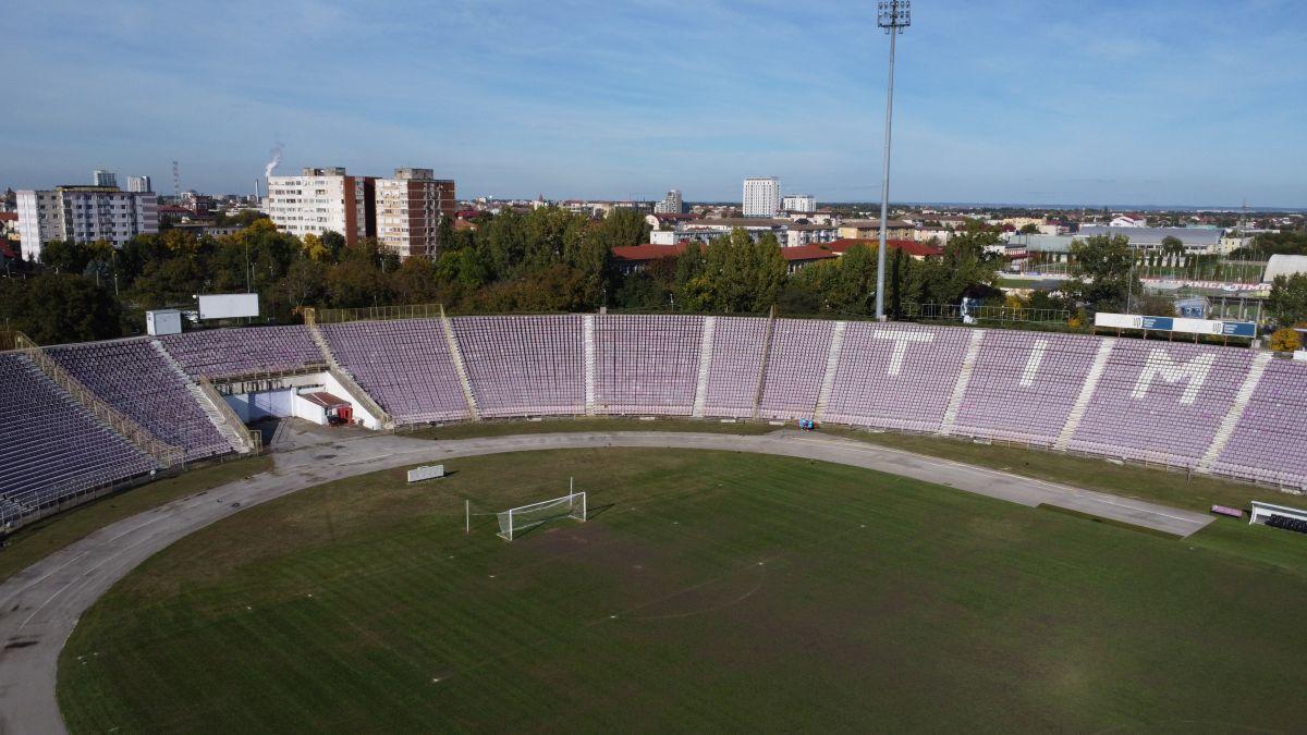 Protest organizat în Timișoara: „Vedem cum peste tot în țară se construiesc stadioane, săli de sport, bazine de înot”