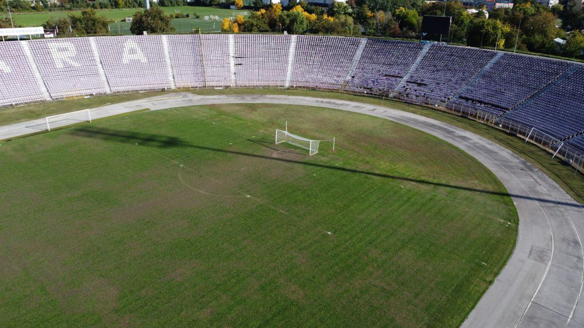Protest organizat în Timișoara: „Vedem cum peste tot în țară se construiesc stadioane, săli de sport, bazine de înot”