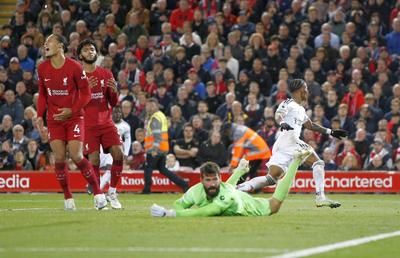 Liverpool se scufundă în Premier League » O nouă înfrângere și top 4 e tot mai departe