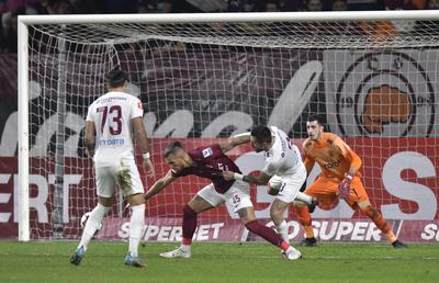 Andrei Burcă, scandal la vestiare după Rapid - CFR Cluj » Reacția lui Petrescu: „E frustrat, eu îl înțeleg!”