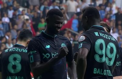 Mario Balotelli, protagonistul unui moment neobișnuit în Turcia » Metoda „piatră, foarfecă, hârtie” pentru a desemna executantul penalty-ului