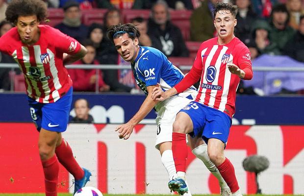 Ianis Hagi, printre cei mai buni de la Alaves în înfrângerea cu Atletico » Pasă de gol + O ratare incredibilă