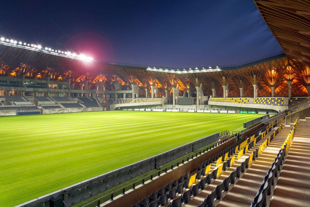 Imagini de mare impact emoțional! Ce a apărut pe scaune în conferința naționalei de fotbal a Israelului