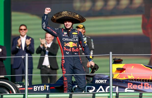Max Verstappen, cursă perfectă în Mexic! A stabilit un nou record și l-a egalat pe Alain Prost » Incident violent în primul viraj + Clasamente complete