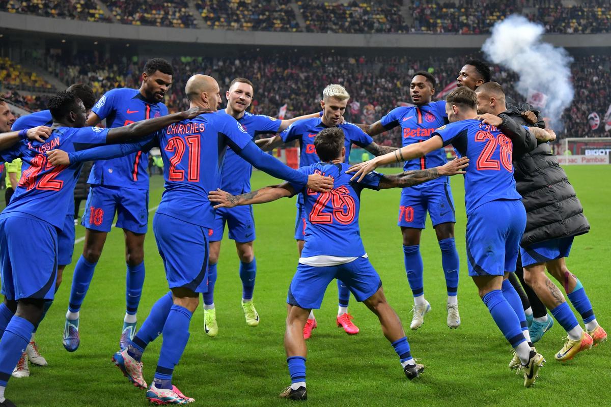 N-au înțeles ce li s-a întâmplat! Cum i-a surprins fotoreporterul GSP pe Nicolescu și Kopic în lojă, după Dinamo - FCSB 0-4