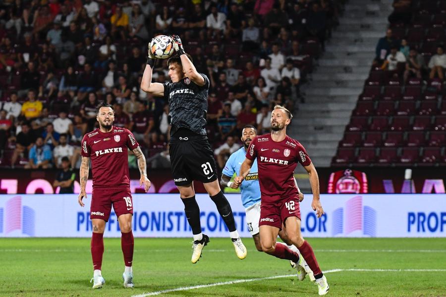 Mihai Popa, portarul de la CFR Cluj / foto: Imago Images Nelu Varga vrea să-l dea afară în iarnă pe titularul lui CFR Cluj