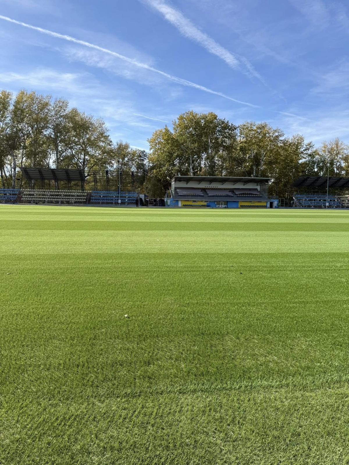 Gazonul pe stadionul din Slobozia