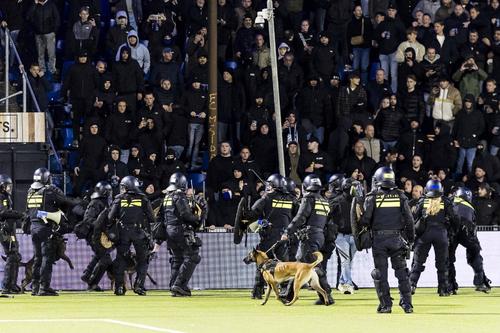 Scene la meciul Den Bosch și Den Haag / Imago Images