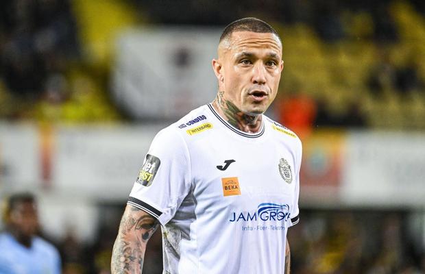 „Eram îngropați în datorii, lucram ilegal” » Rebelul trecut pe la Roma și Inter face mărturisiri sfâșietoare: „Purtam aceleași haine patru zile la rând”