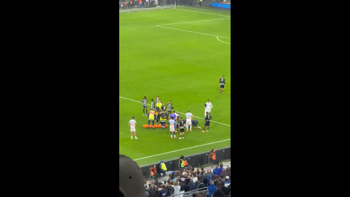 Bilal Nadir s-a prăbușit pe teren în Marseille - Angers