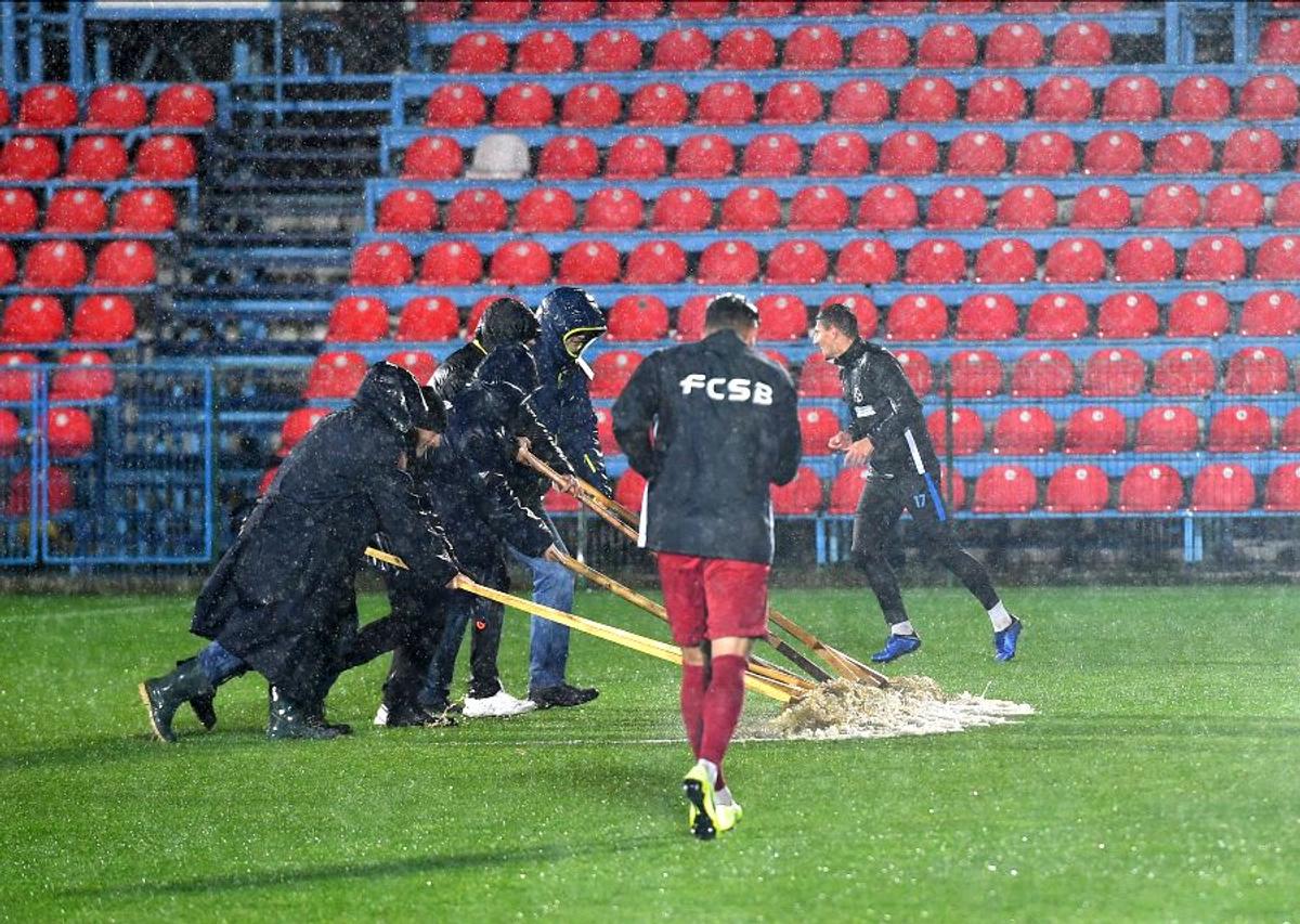 VOLUNTARI - FCSB // VIDEO+FOTO E OFICIAL! Partida a fost amânată din cauza vremii » Când s-ar putea juca
