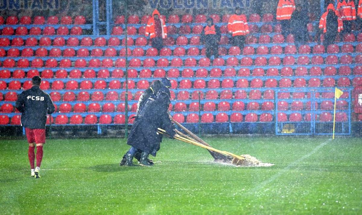 VOLUNTARI - FCSB // VIDEO+FOTO E OFICIAL! Partida a fost amânată din cauza vremii » Când s-ar putea juca