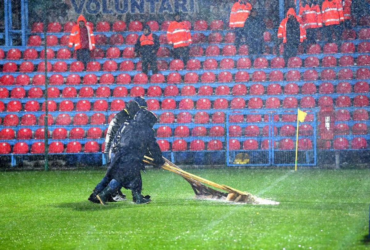 VOLUNTARI - FCSB // VIDEO+FOTO E OFICIAL! Partida a fost amânată din cauza vremii » Când s-ar putea juca