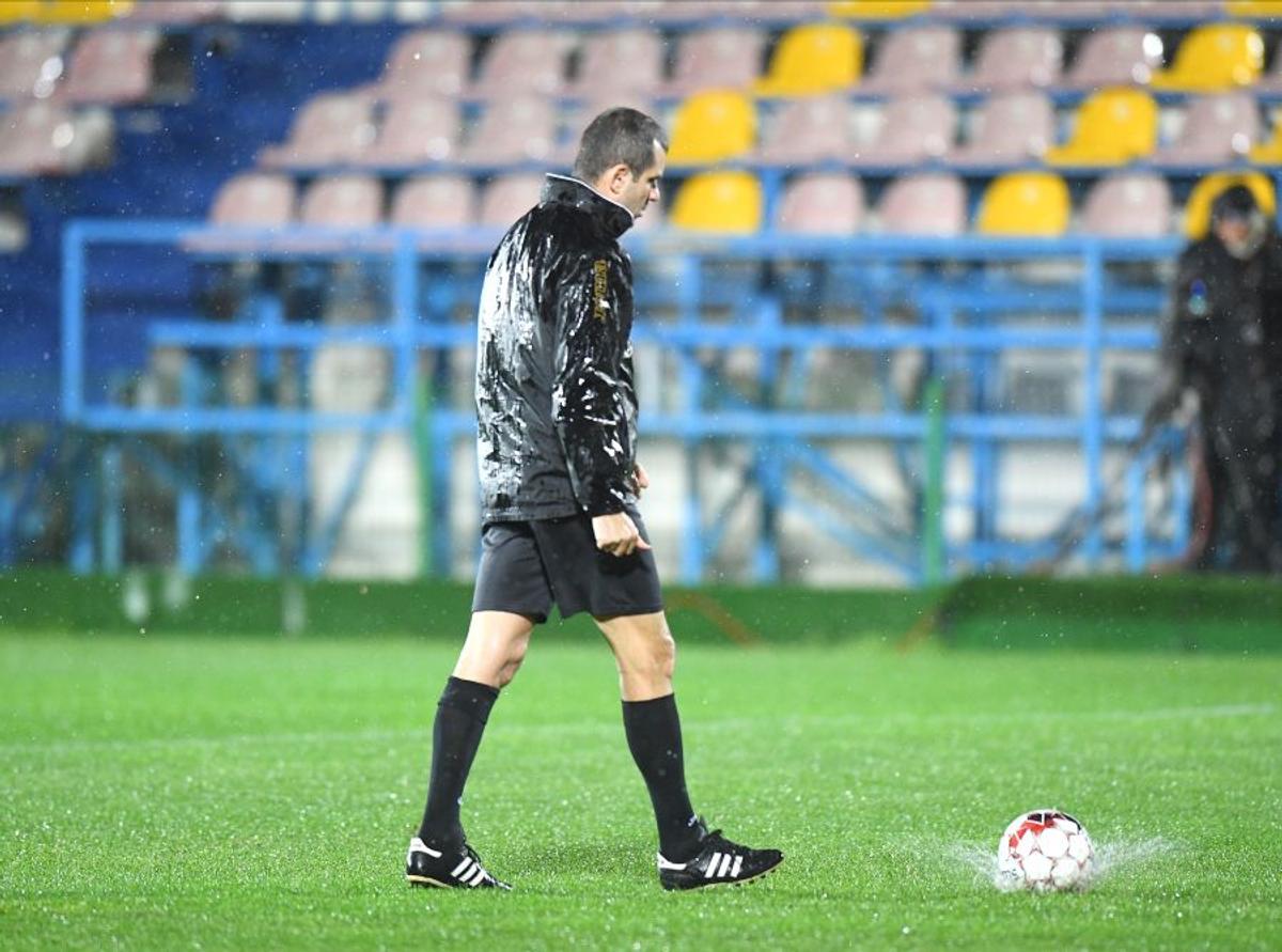 VOLUNTARI - FCSB // VIDEO+FOTO E OFICIAL! Partida a fost amânată din cauza vremii » Când s-ar putea juca