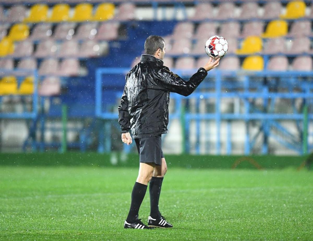VOLUNTARI - FCSB // VIDEO+FOTO E OFICIAL! Partida a fost amânată din cauza vremii » Când s-ar putea juca