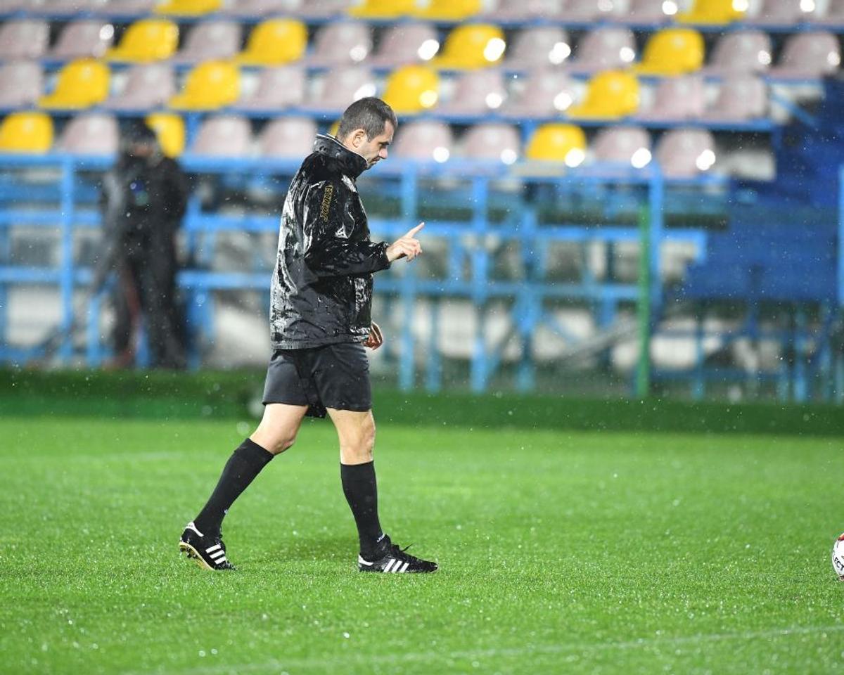 VOLUNTARI - FCSB // VIDEO+FOTO E OFICIAL! Partida a fost amânată din cauza vremii » Când s-ar putea juca