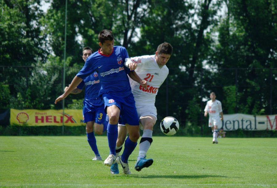 Alexandru Iacob (albastru), la FCSB EXCLUSIV Moment de sinceritate rar întâlnit, în direct la GSP Live: „Tătărușanu rupea sala în două la FCSB, eu jucam cărți în vestiar!”