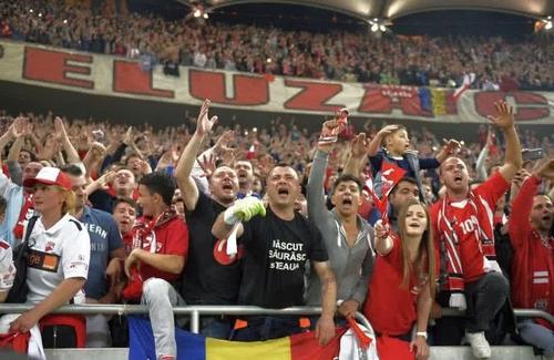 Suporterii lui Dinamo au răbufnit