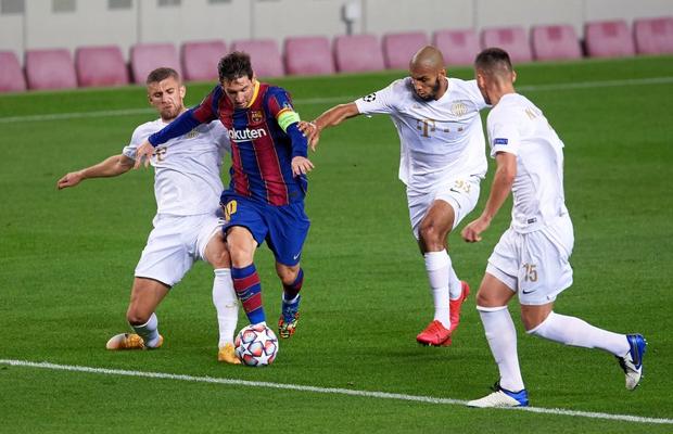 Ce gafă au făcut cei de la Barcelona: au zis că au deplasare la Bucureşti! » Maghiarii au luat foc: „Sper ca Ferencvaros să câștige cu Real Madrid”