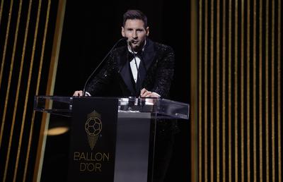 Dezbaterea zilei, 30 noiembrie » A meritat Leo Messi să câștige Balonul de Aur în fața lui Robert Lewandowski? „Doar un exercițiu de marketing” vs „Messi, la egalitate cu Pele”