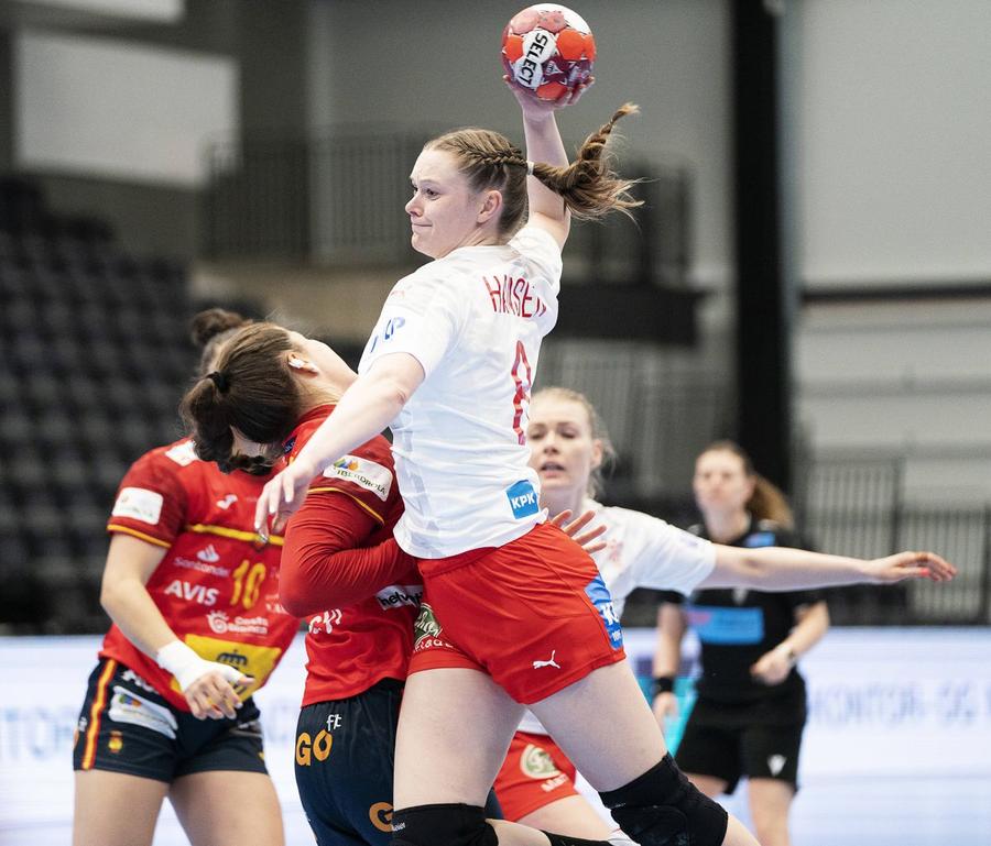 Anne Mette Hansen Totul despre Campionatul Mondial de handbal feminin: analiza celor 32 de echipe, favoritele la pariuri, programul României