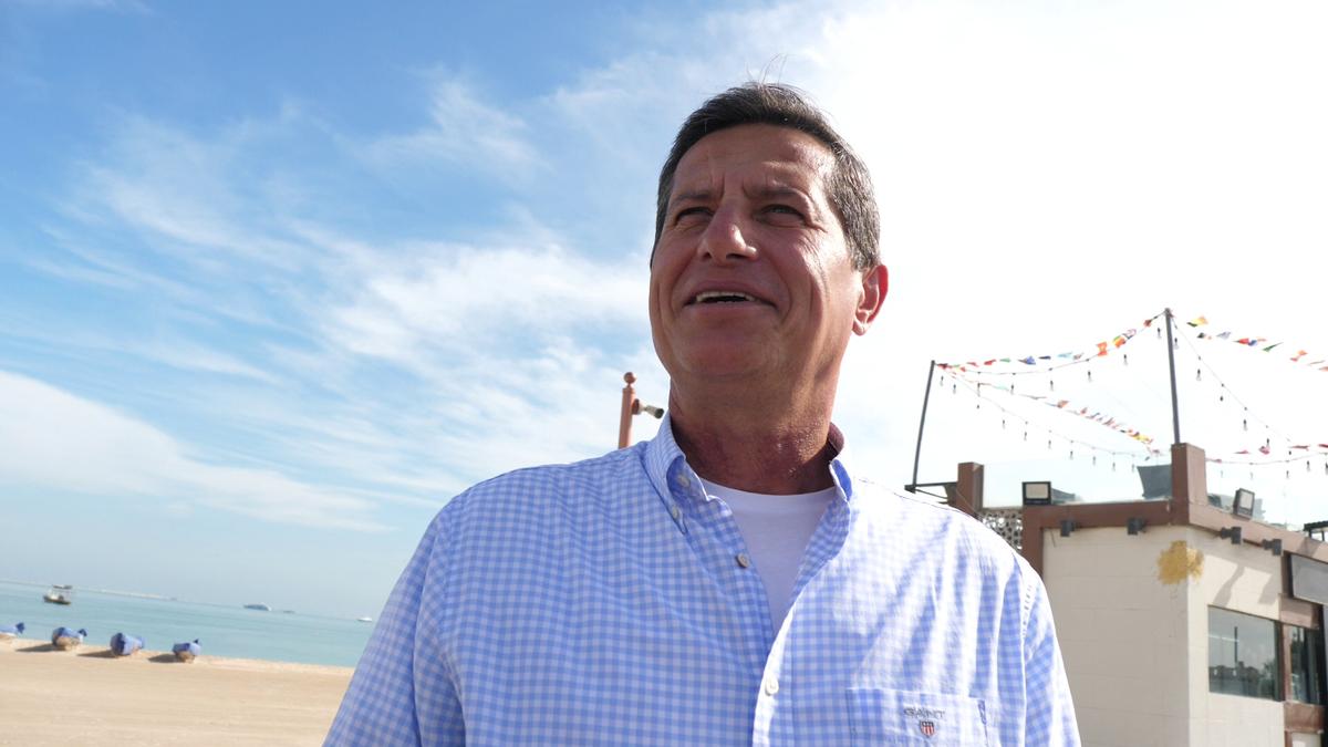 Vasile Niculae, fost portar al Rapidului, trăiește de 24 de ani în Qatar: „Un salariu minim pentru un qatarez e cam de 20.000 de dolari lunar”