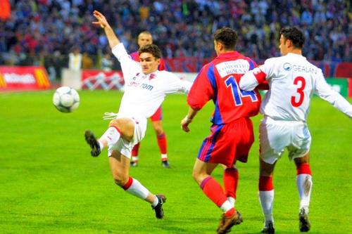 Ovidiu Stângă, 50 de ani, fost component al Generației de Aur, speră ca Dinamo să prindă barajul