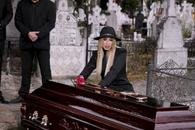 Video șocant cu Anamaria Prodan. Mesaj sumbru pentru „Soarele meu”, direct din cimitir: „Ți-am dat bani, ți-am luat mașină. Ți-am luat casă cu grădină”
