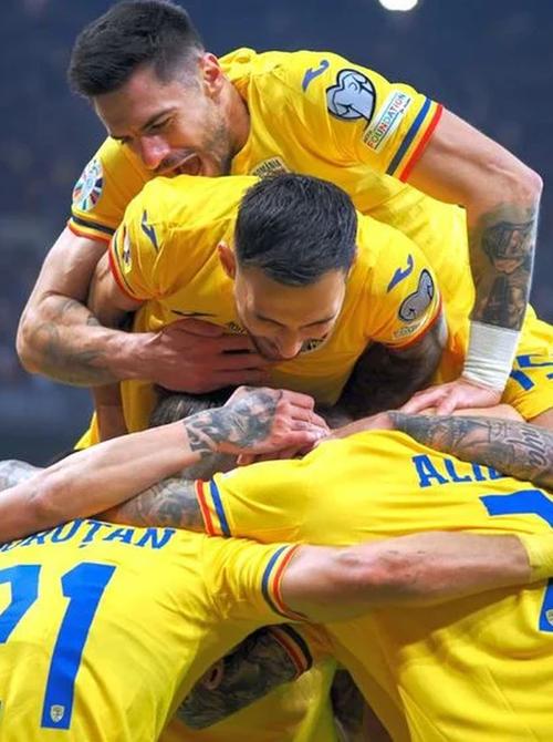 Totul despre tragerea la sorți
https://www.gsp.ro/fotbal/nationala/cine-transmite-la-tv-tragerea-la-sorti-a-grupelor-euro-2024-romania-adversare-721158.html?utm_medium=intern&utm_source=top-stories&utm_campaign=stories-link