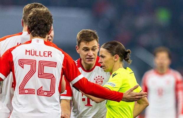 Iarăși circ cu arbitrajul. Thomas Muller nu mai înțelege nimic: „Ieri a fost penalty, azi nu mai este”