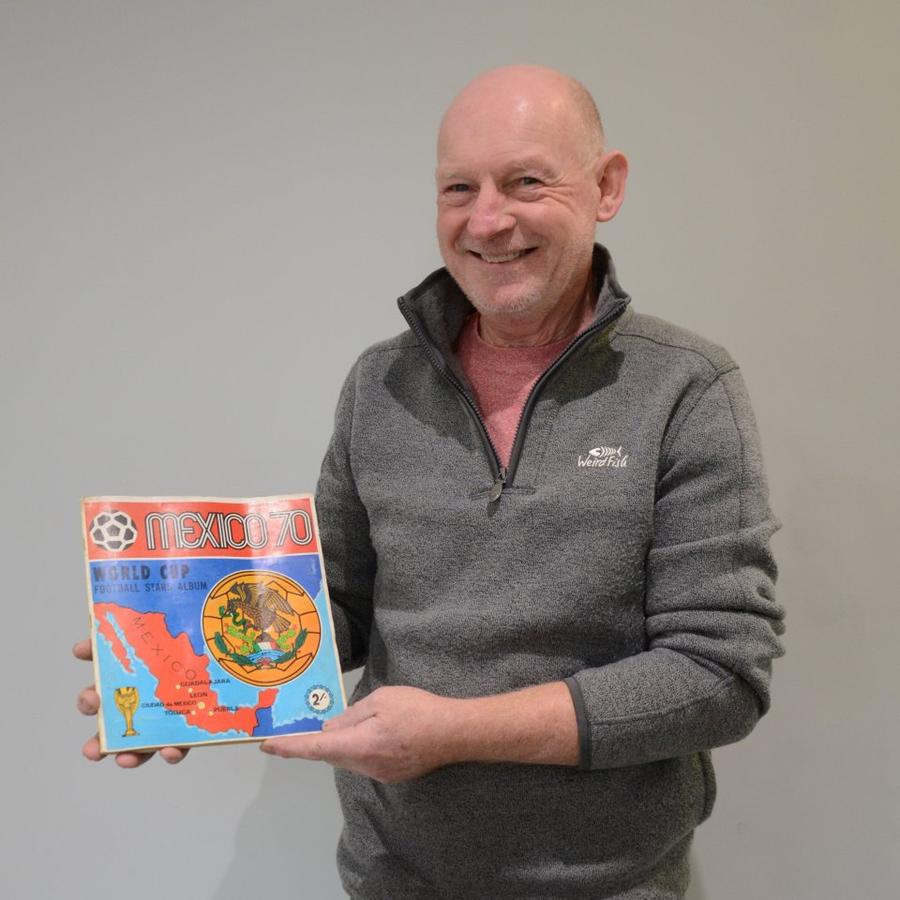 Andrew Knott. Foto: The Sun Prima ediție a albumului Panini de la CM din 1970, scoasă la licitație! Ce sumă vrea să obțină vânzătorul