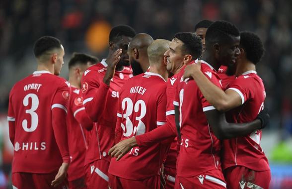 De ce se teme cu adevărat Dinamo, după ce a ratat trecerea pe primul loc: „Sperăm!”
