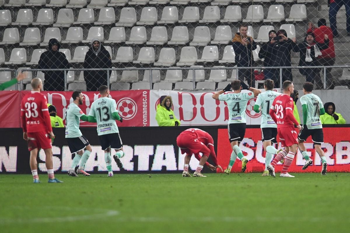 Dinamo - Sepsi 1-1 » Final de infarct pe „Arc”! O „Panenka” în 90+9 strică seara de vis a „câinilor”