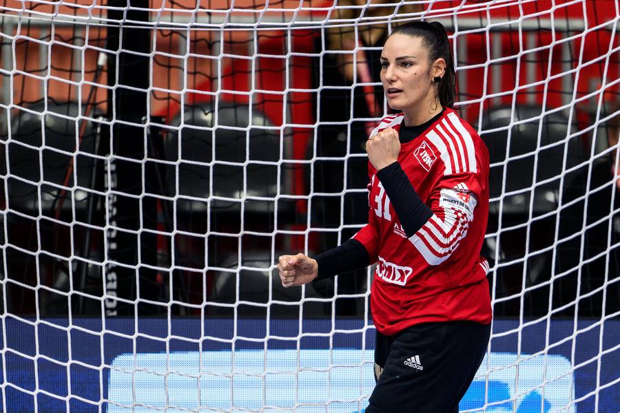 Zsofi Szemerey Rezultat NĂUCITOR în Suedia - Ungaria, primul meci tare de la Europeanul de handbal » Fanii din Fonix Arena dădeau perplecși din umeri!
