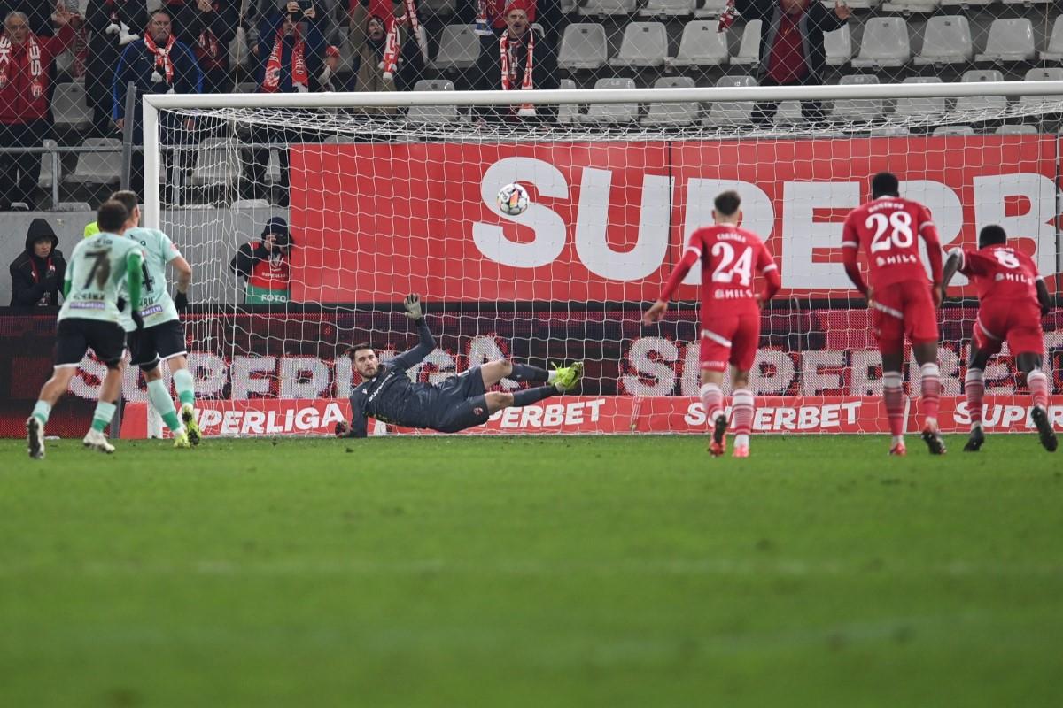 De ce se teme cu adevărat Dinamo, după ce a ratat trecerea pe primul loc: „Sperăm!”