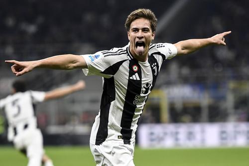 Kenan Yildiz a făcut diferența în meciul Juventus - Cagliari, marcând ambele goluri ale bianconerilor / Foto: Imago