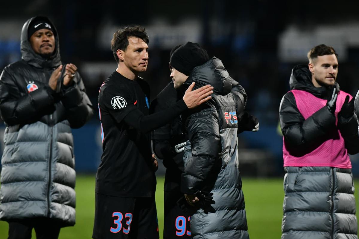 Ce s-a întâmplat pe gazon, imediat după Farul - FCSB » Jucătorii campioanei au sărbătorit cu manele în vestiar