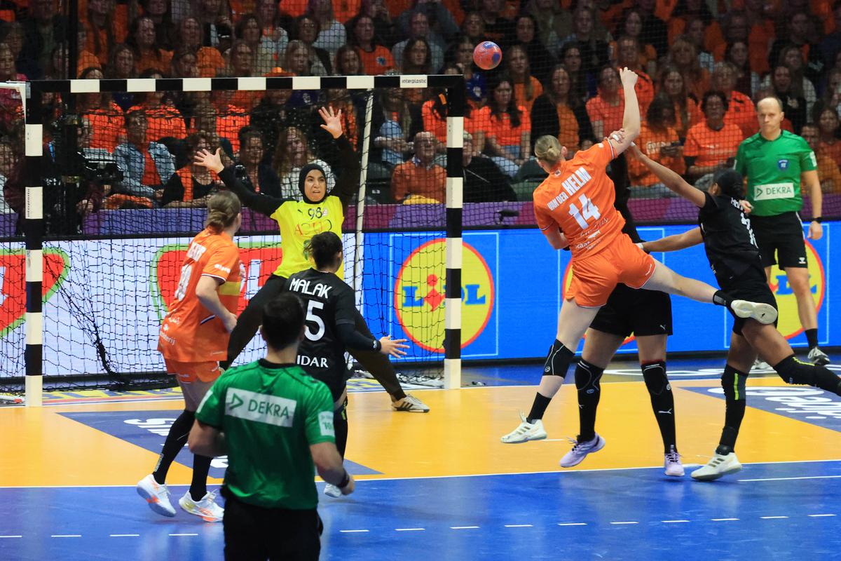 Repriză incredibilă în Rotterdam Ahoy, la Campionatul Mondial de handbal feminin! Un SINGUR gol marcat în 20 de minute