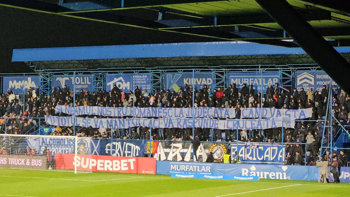 Mesajele afișate de galeria Farului la meciul cu FCSB