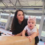 Larisa Iordache și Cristian, soțul ei, părinți ai unei fetițe/Foto: Instagram (Larisa Iordache)