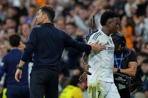 Xabi Alonso și Vinicius jr au îngropat, se pare, „securea războiului” / Foto: Imago