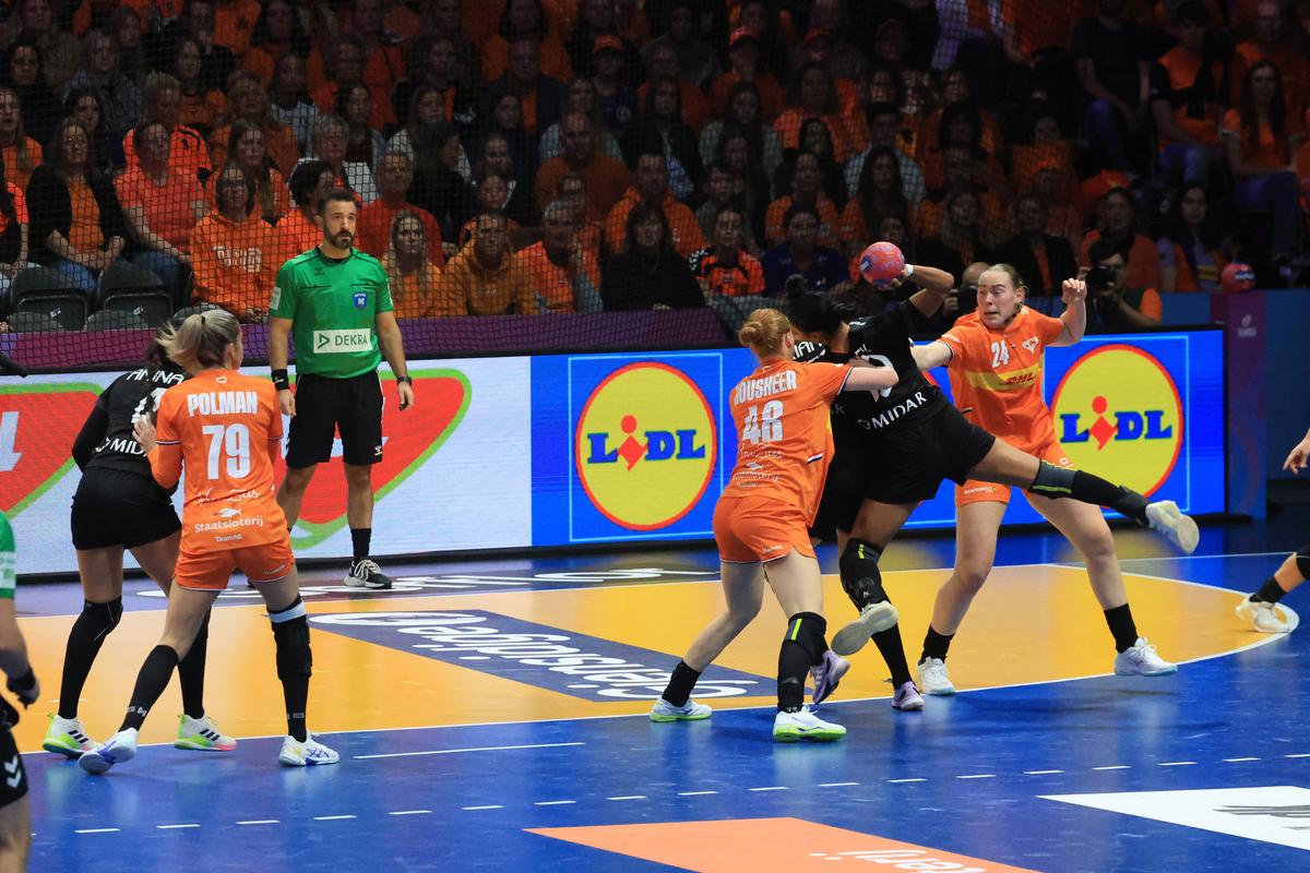 Repriză incredibilă în Rotterdam Ahoy, la Campionatul Mondial de handbal feminin! Un SINGUR gol marcat în 20 de minute
